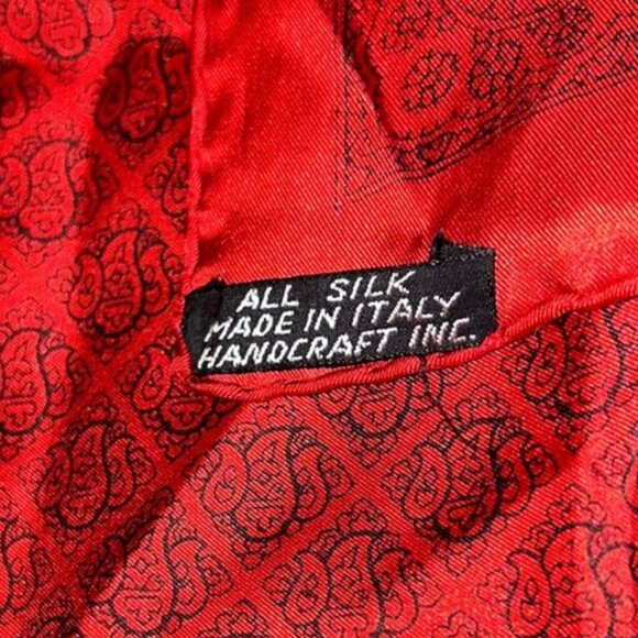 Handicraft HOLIDAY Christmas Red black paisley 100% Silk mens pocket squ… - Picture 2 of 3